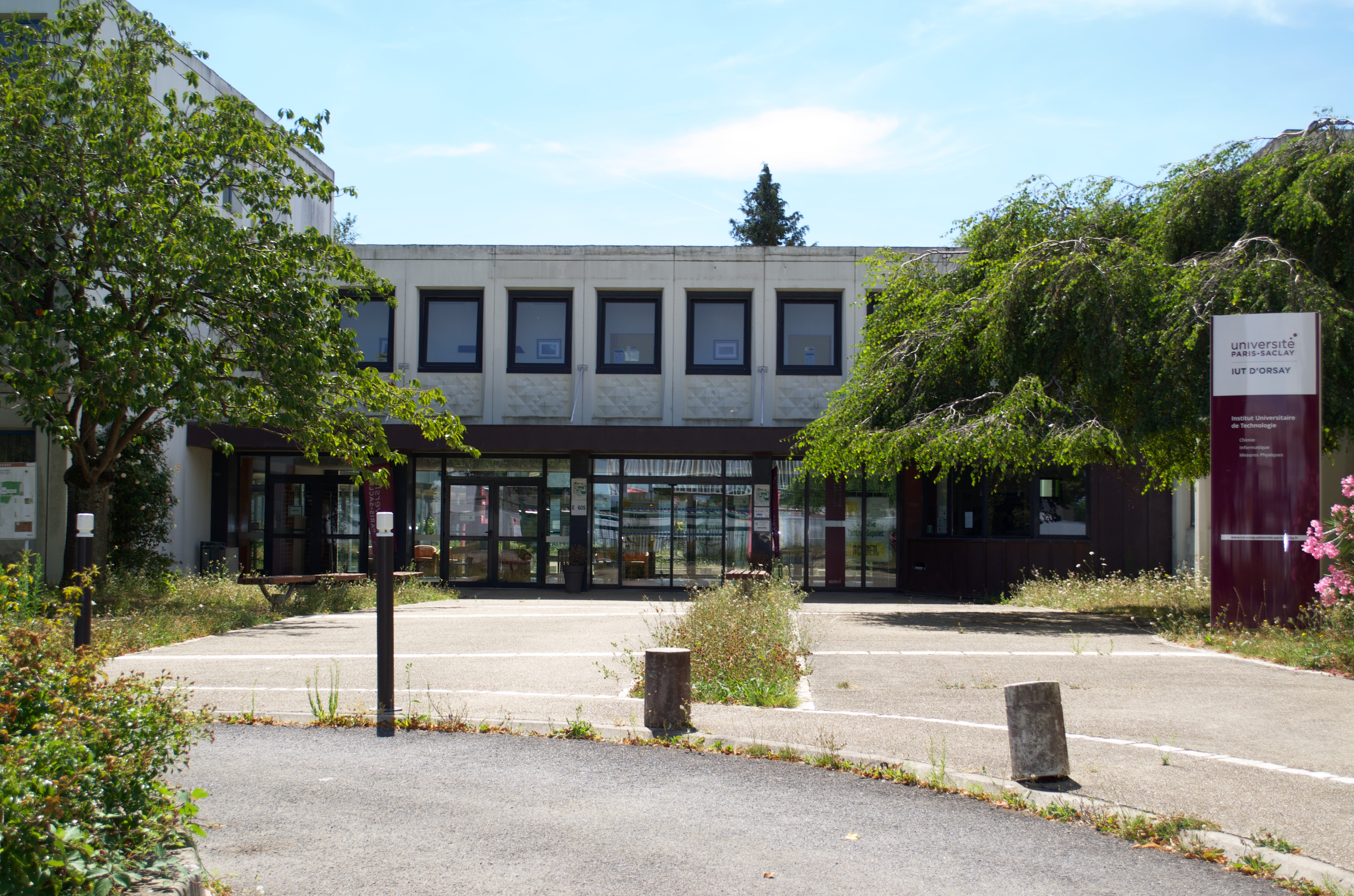 Photo de l'IUT d'Orsay (iut-orsay.jpeg)