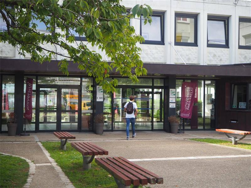 Photo de l'IUT d'Orsay